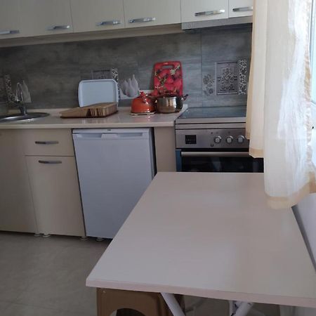 Emzari'S Apartment 科布列季 外观 照片