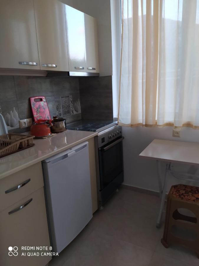 Emzari'S Apartment 科布列季 外观 照片