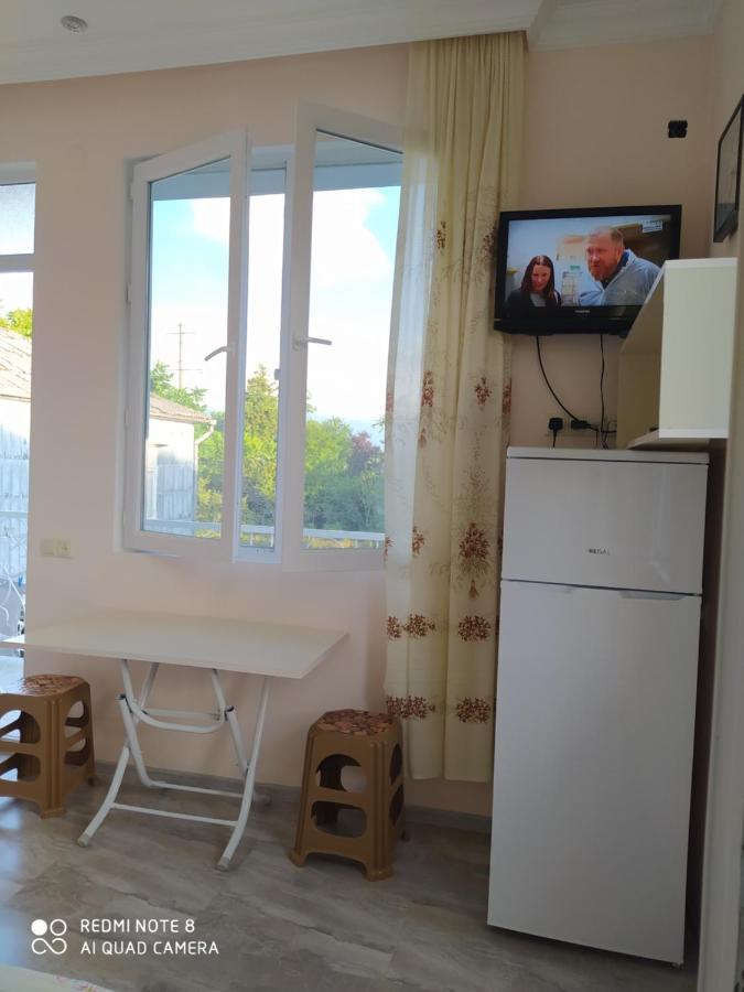 Emzari'S Apartment 科布列季 外观 照片